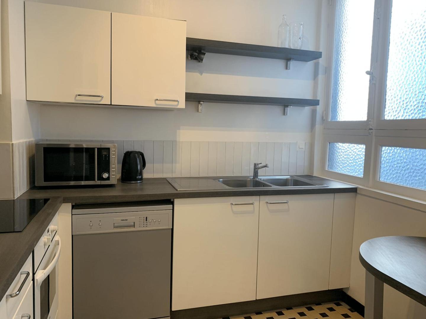 Appartement 2 Chambres Avec Parking, Proche Metro Лил Екстериор снимка
